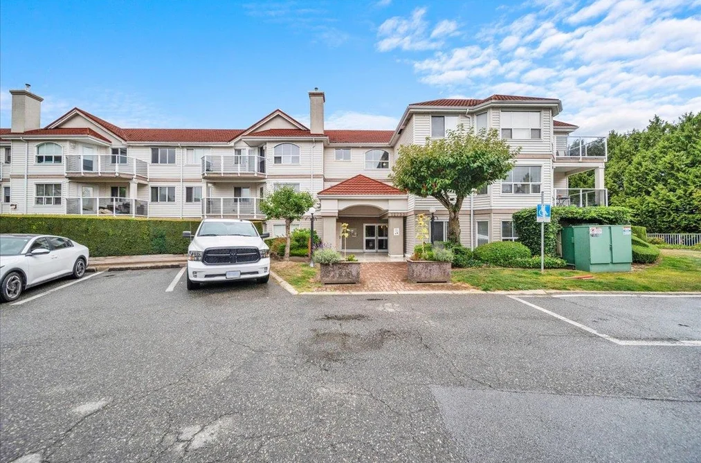 Condo for sale at 103 12733 72 Avenue Surrey British Columbia - MLS: R3158055