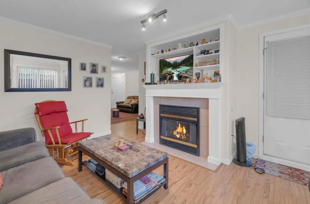 Condo for sale at 103 13226 104 Avenue Surrey British Columbia - MLS: R3117973