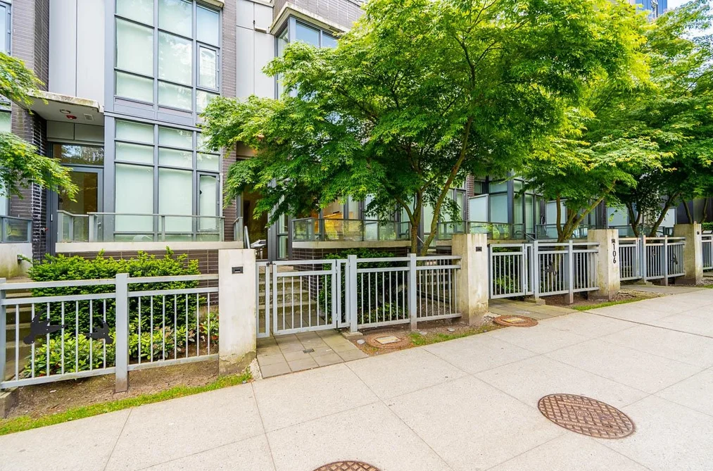 103 13438 CENTRAL AVENUE, Surrey BC V3T 0N2, Surrey BC — Residential for Sale - Photo 2