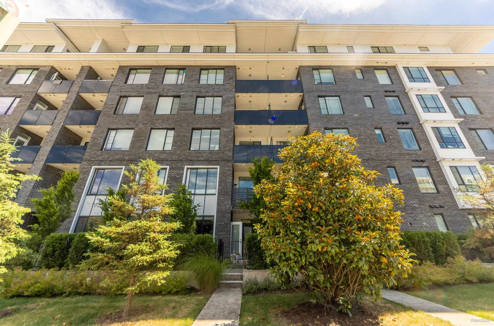 Condo for sale at 103 13623 81a Avenue Surrey British Columbia - MLS: R3134177