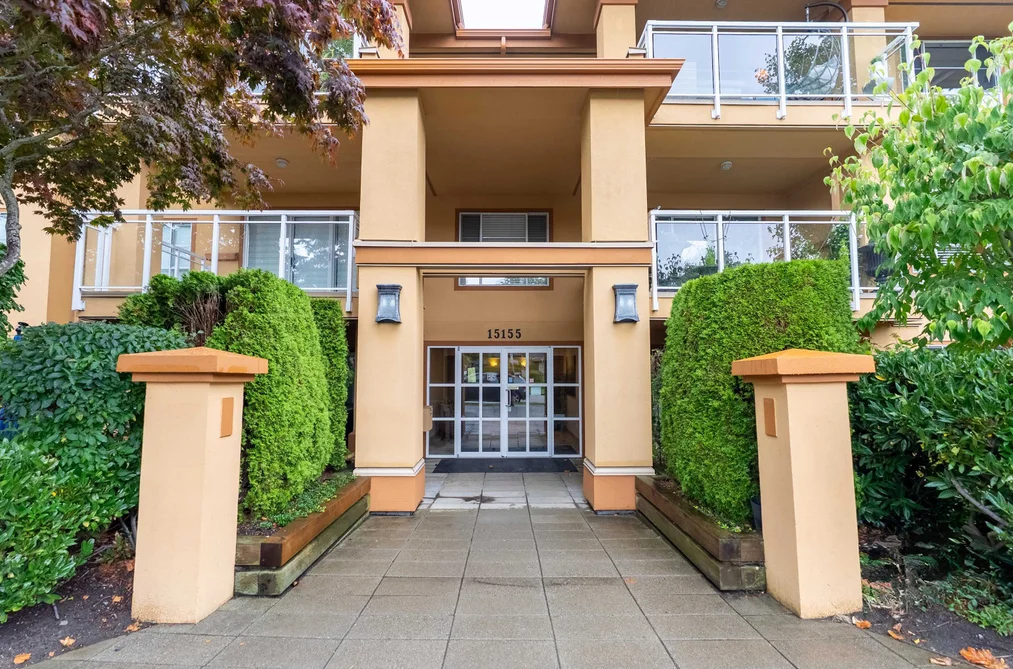 Condo for sale at 103 15155 22 Avenue Surrey British Columbia - MLS: R3078400