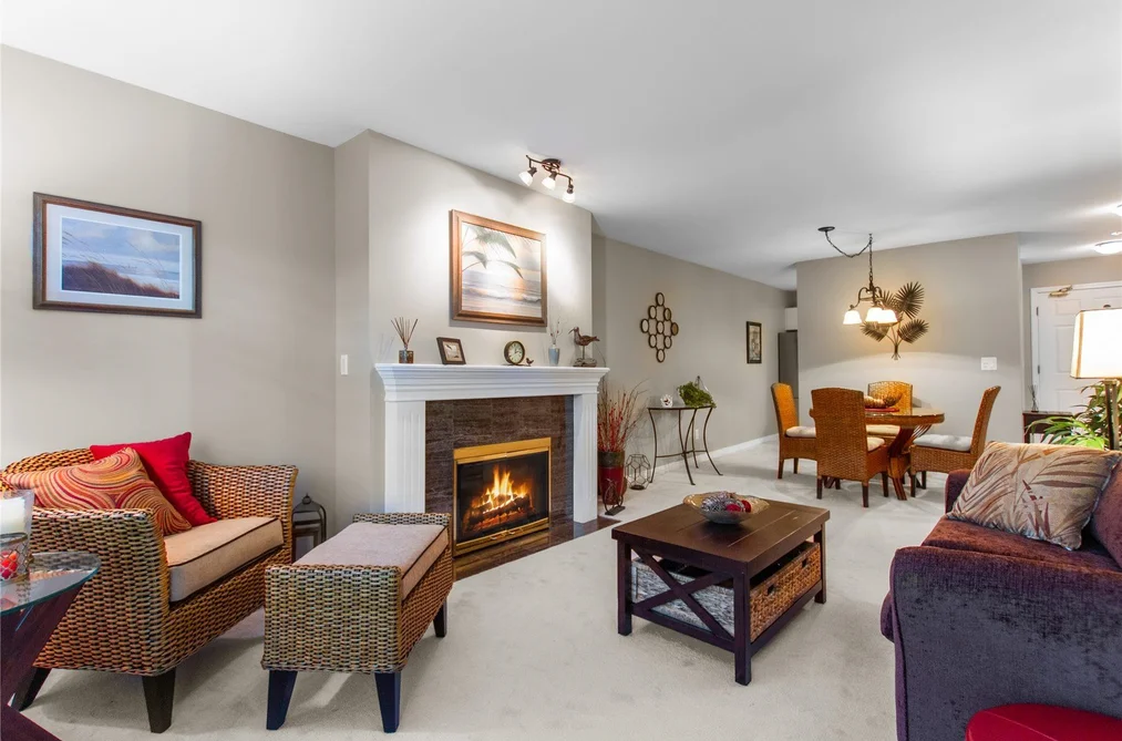 Condo for sale at 103 15375 17 Avenue Surrey British Columbia - MLS: R3121584