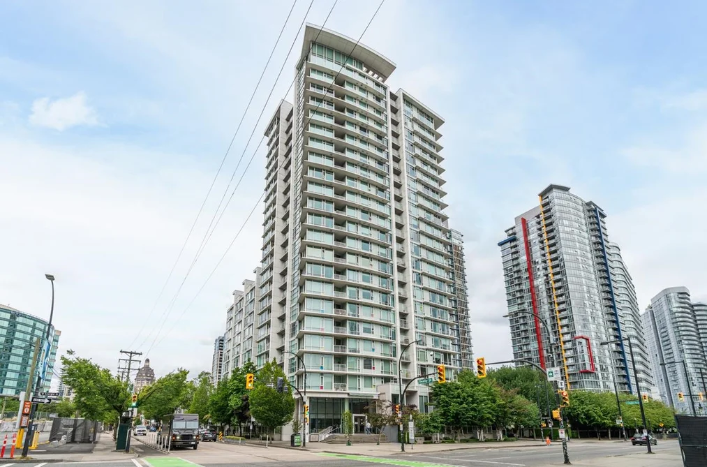 Condo for sale at 103 161 W Georgia Street Vancouver British Columbia - MLS: R3134290