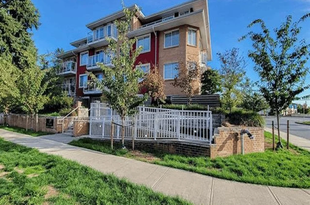 Condo for sale at 103 1990 Westminster Avenue Coquitlam British Columbia - MLS: R3078870