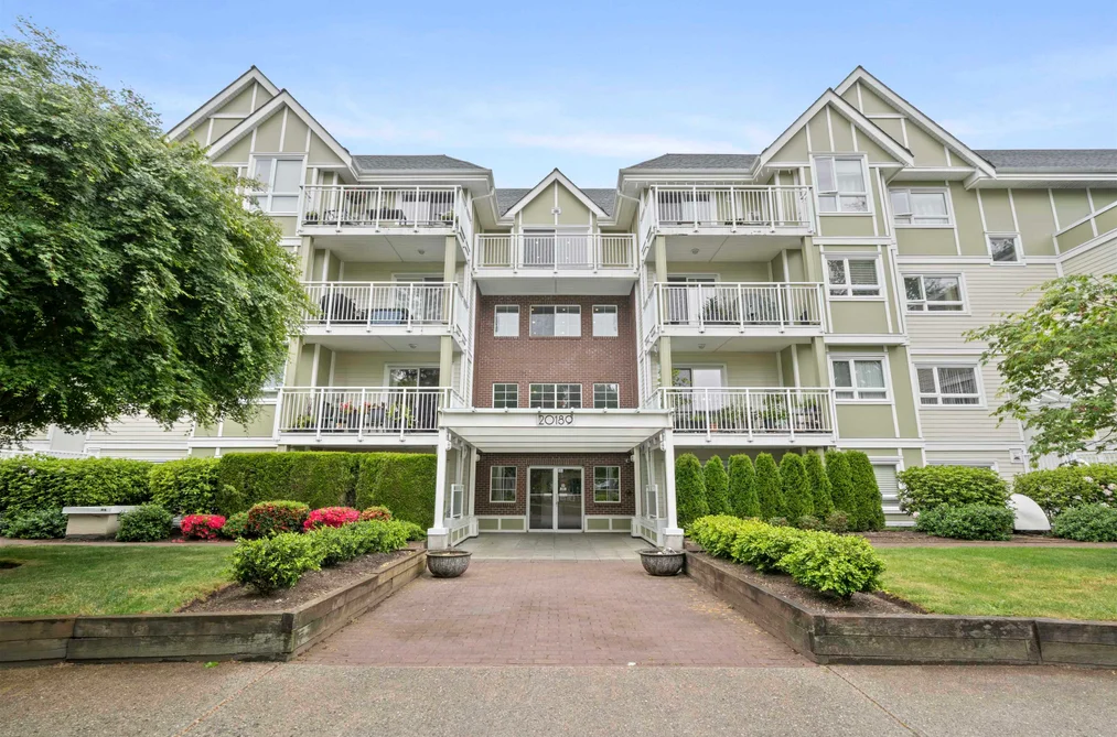 Condo for sale at 103 20189 54 Avenue Langley British Columbia - MLS: R3150442