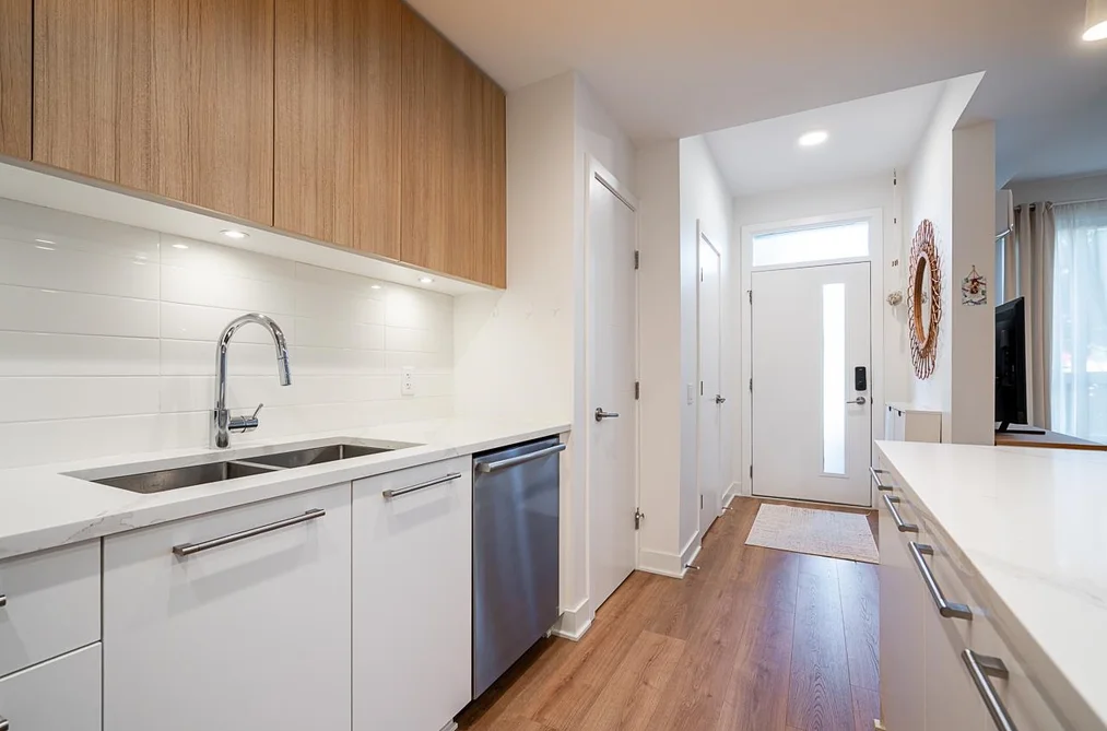 103 2035 GLENAIRE DRIVE, North Vancouver BC V7P 1Y2, North Vancouver BC — Residential for Sale - Photo 5