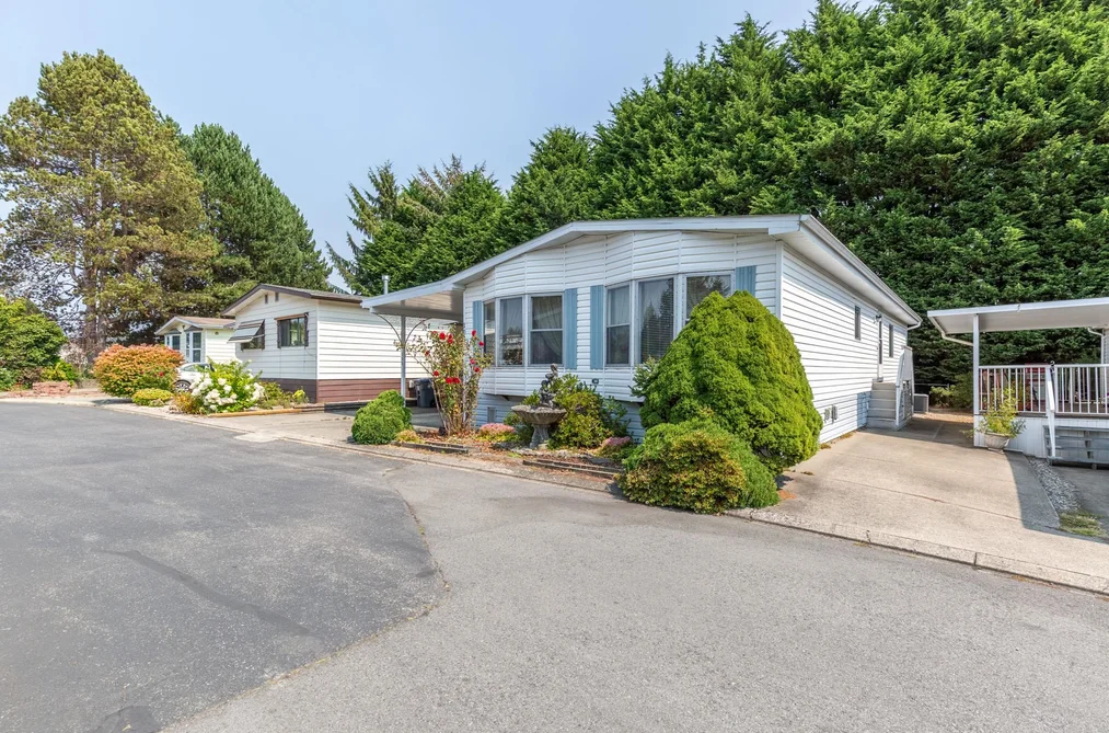 Manufactured On Land for sale at 103 2062 King George Boulevard Surrey British Columbia - MLS: R3158650