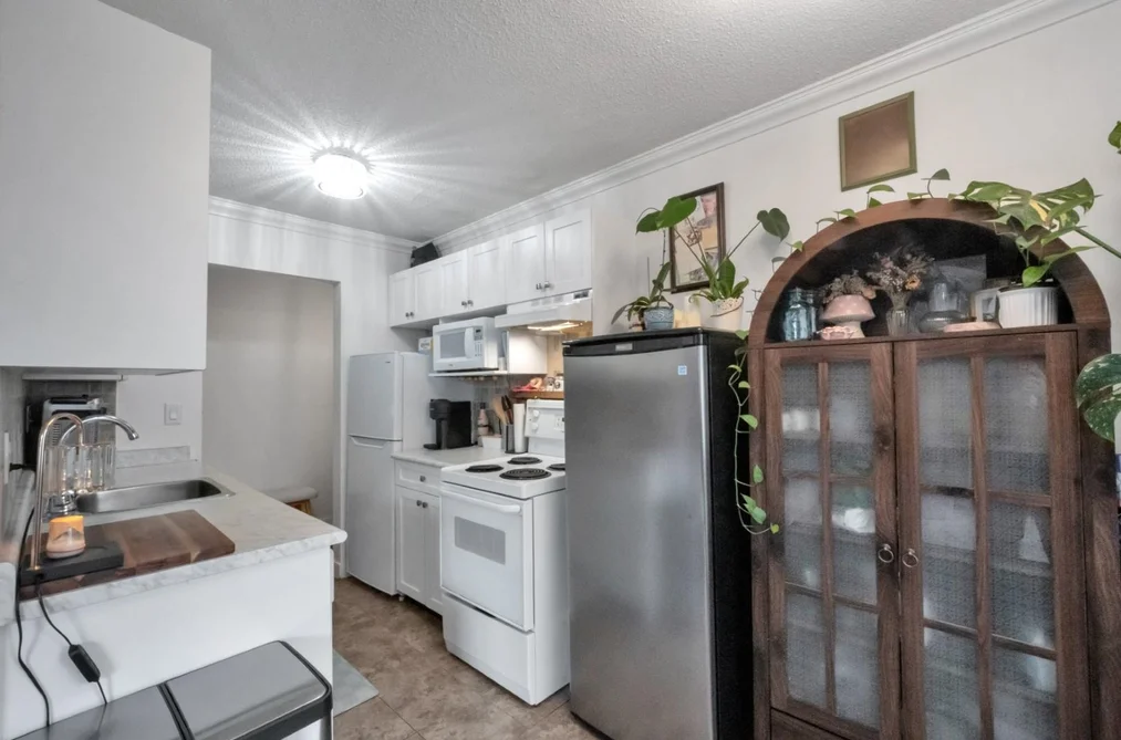 103 214 E 15TH STREET, North Vancouver BC V7L 2R3, North Vancouver BC — Residential for Sale - Photo 3