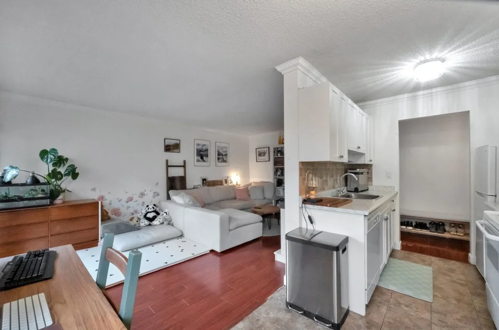 103 214 E 15TH STREET, North Vancouver BC V7L 2R3, North Vancouver BC — Residential for Sale - Photo 4