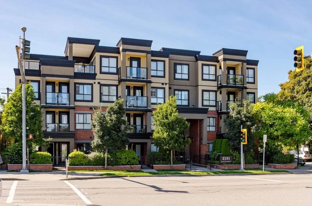 Condo for sale at 103 2191 Shaughnessy Street Port Coquitlam British Columbia - MLS: R3071379