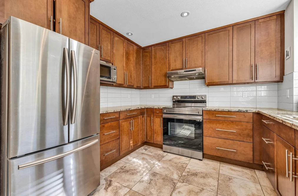 103 245 W 15TH STREET, North Vancouver BC V7M 1S3, North Vancouver BC — Residential for Sale - Photo 3