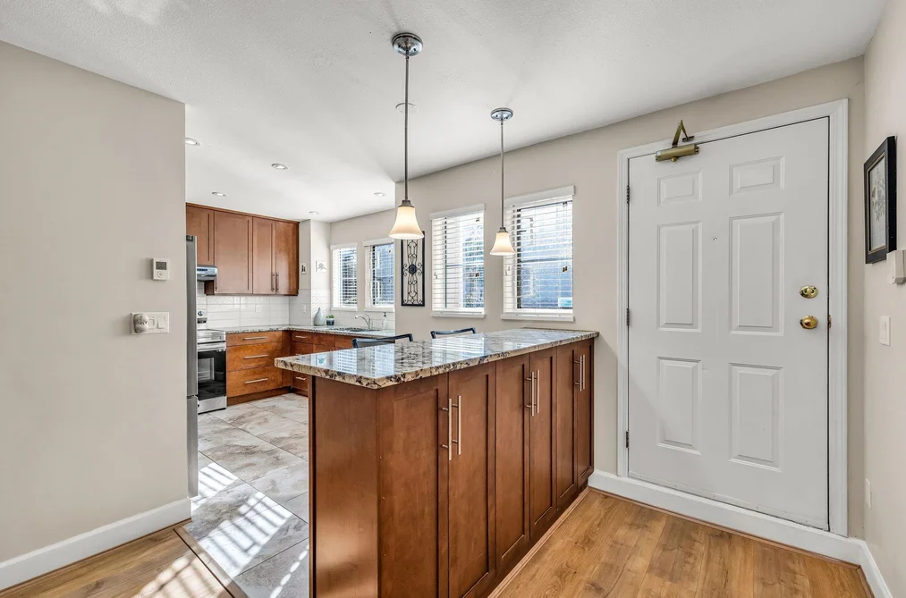 103 245 W 15TH STREET, North Vancouver BC V7M 1S3, North Vancouver BC — Residential for Sale - Photo 4