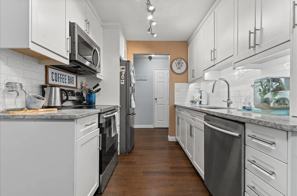 Condo for sale at 103 2567 Victoria Street Abbotsford British Columbia - MLS: R3074108