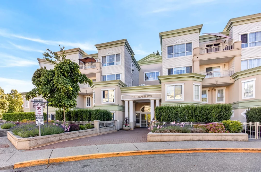 Condo for sale at 103 2960 Princess Crescent Coquitlam British Columbia - MLS: R3136004