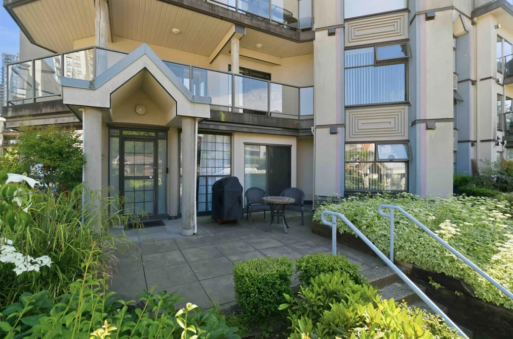 Condo for sale at 103 2968 Burlington Drive Coquitlam British Columbia - MLS: R3129895