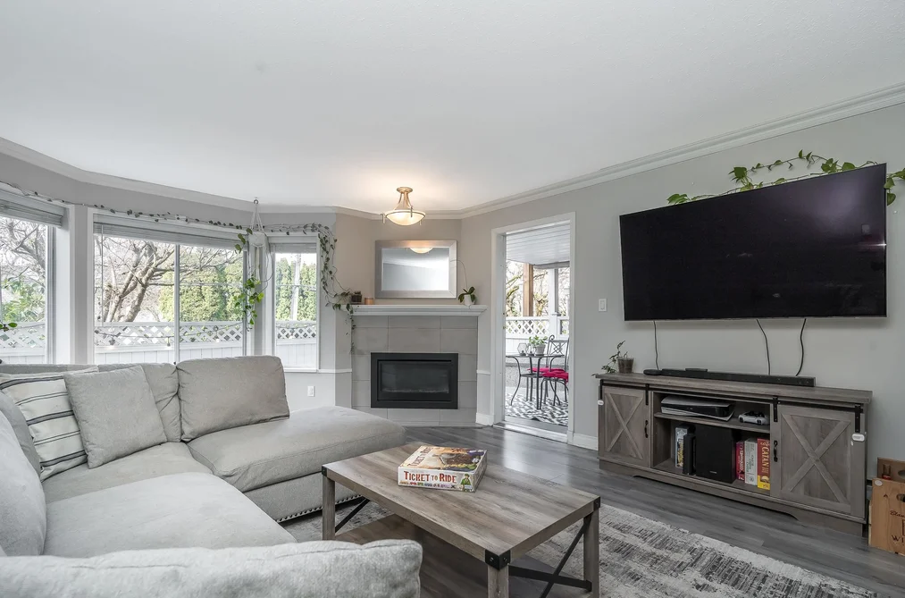 Condo for sale at 103 3088 Flint Street Port Coquitlam British Columbia - MLS: R3166234