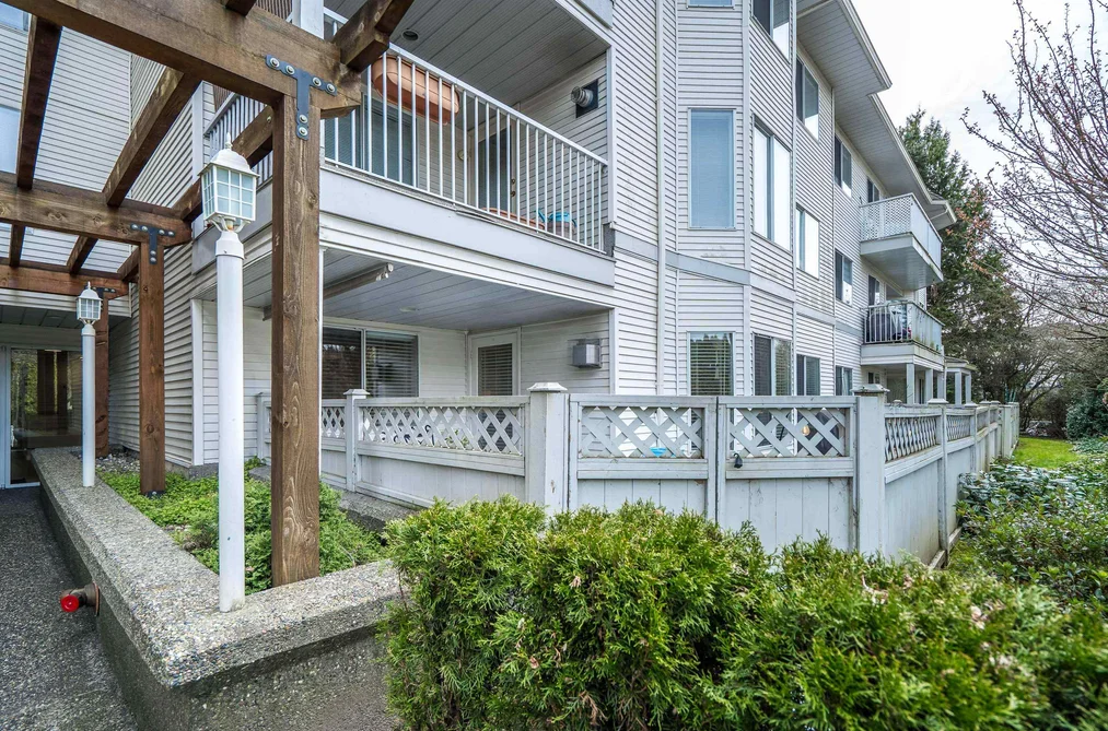 Condo for sale at 103 3088 Flint Street Port Coquitlam British Columbia - MLS: R3105901