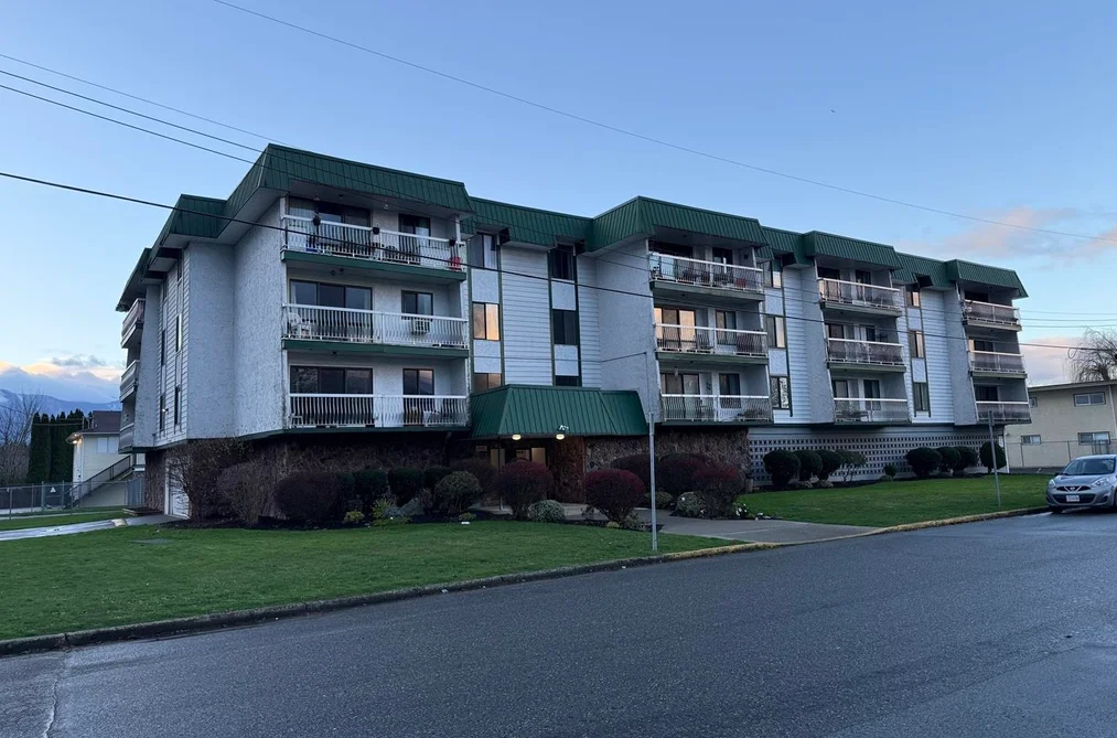 Condo for sale at 103 46374 Margaret Avenue Chilliwack British Columbia - MLS: R3107626