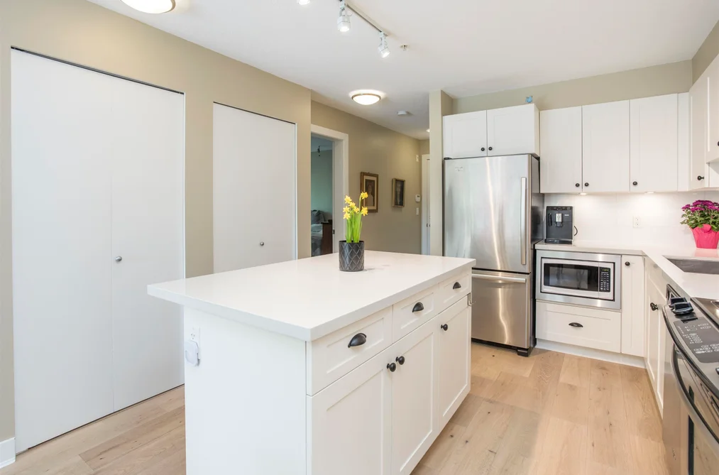 103 500 ROYAL AVENUE, New Westminster BC V3L 0G5, New Westminster BC — Residential for Sale - Photo 2