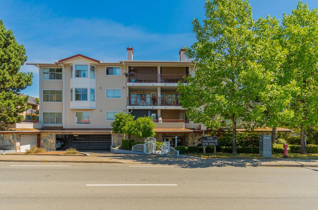 Condo for sale at 103 5776 200 Street Langley British Columbia - MLS: R3105993