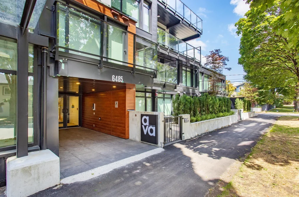 Condo for sale at 103 6485 Manitoba Street Vancouver British Columbia - MLS: R3152931