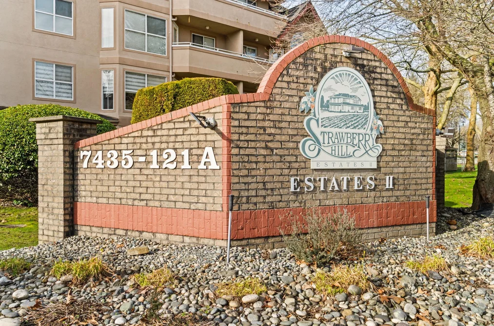 Condo for sale at 103 7435 121a Street Surrey British Columbia - MLS: R3088761