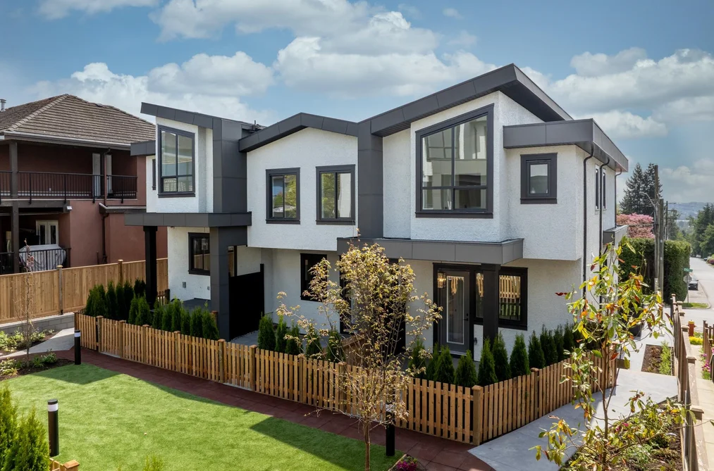 Half Duplex for sale at 103 753 Edgar Avenue Coquitlam British Columbia - MLS: R3156619