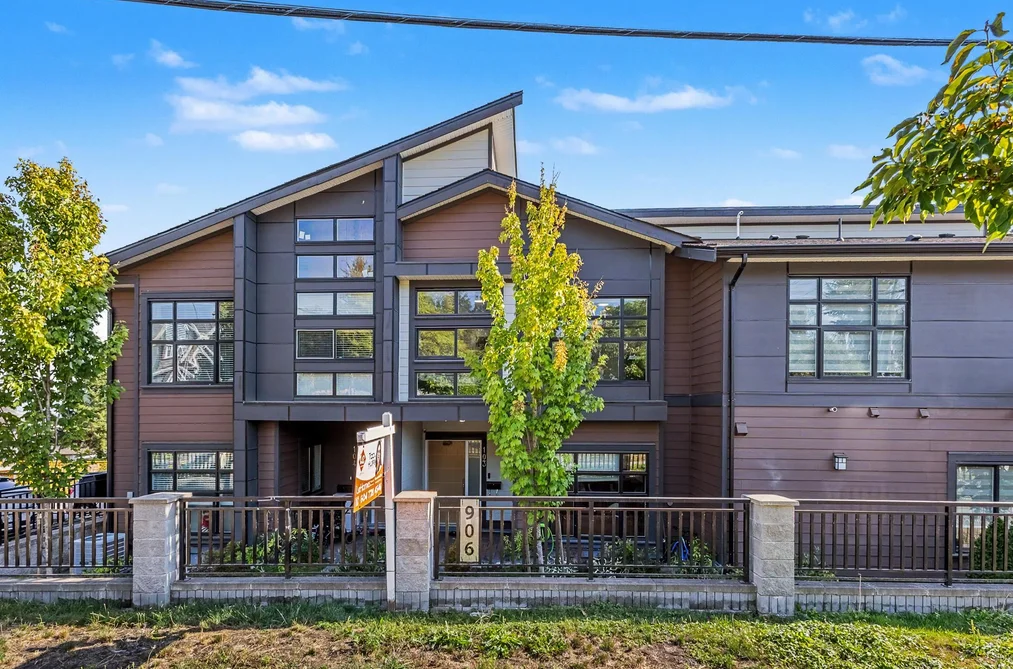 Duplex for sale at 103 906 Quadling Avenue Coquitlam British Columbia - MLS: R3158852