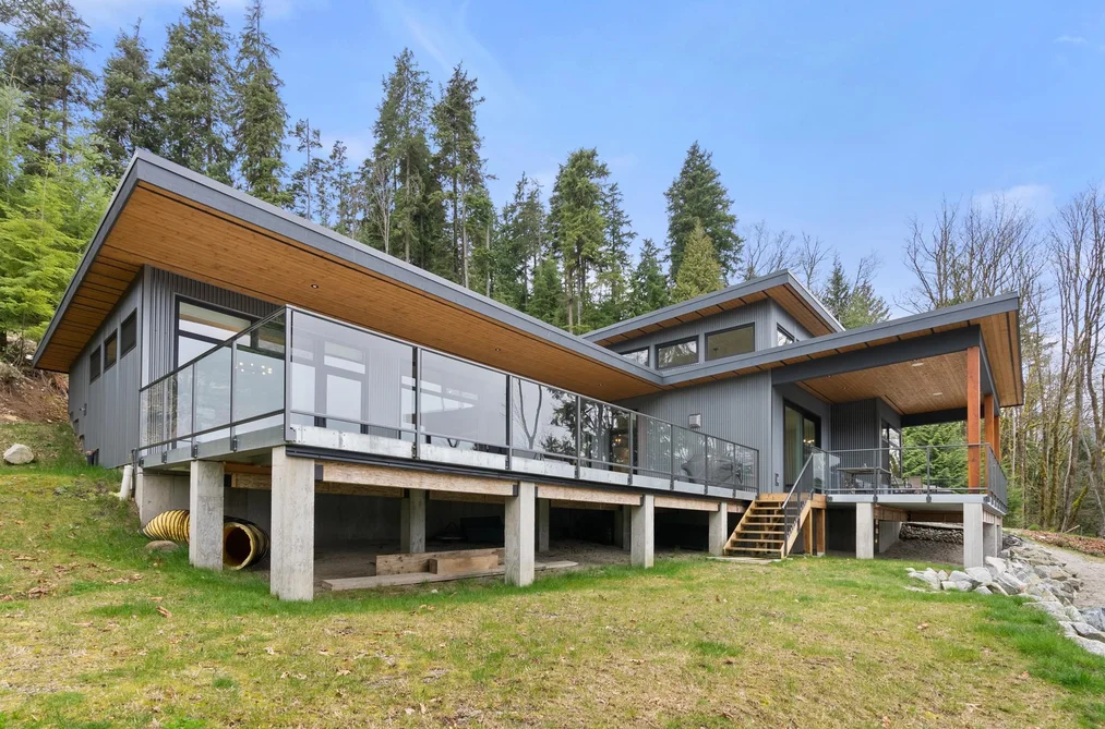House for sale at 103 Witherby Road Gibsons British Columbia - MLS: R3085193