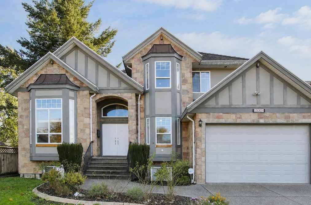 House for sale at 10304 128 Street Surrey British Columbia - MLS: R3158869