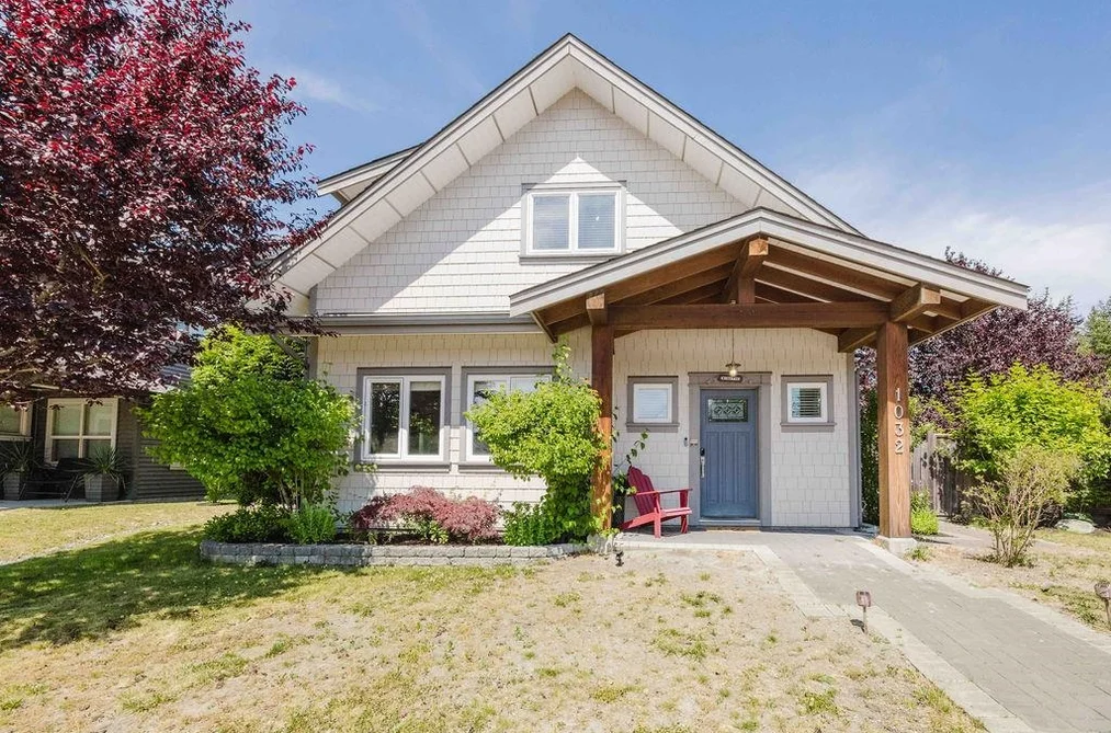 House for sale at 1032 Woodsworth Road Gibsons British Columbia - MLS: R3140372
