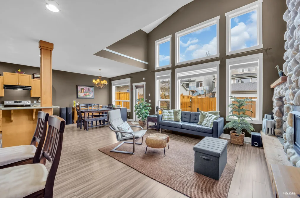 10328 243A STREET, Maple Ridge BC V2W 2C7, Maple Ridge BC — Residential for Sale - Photo 4