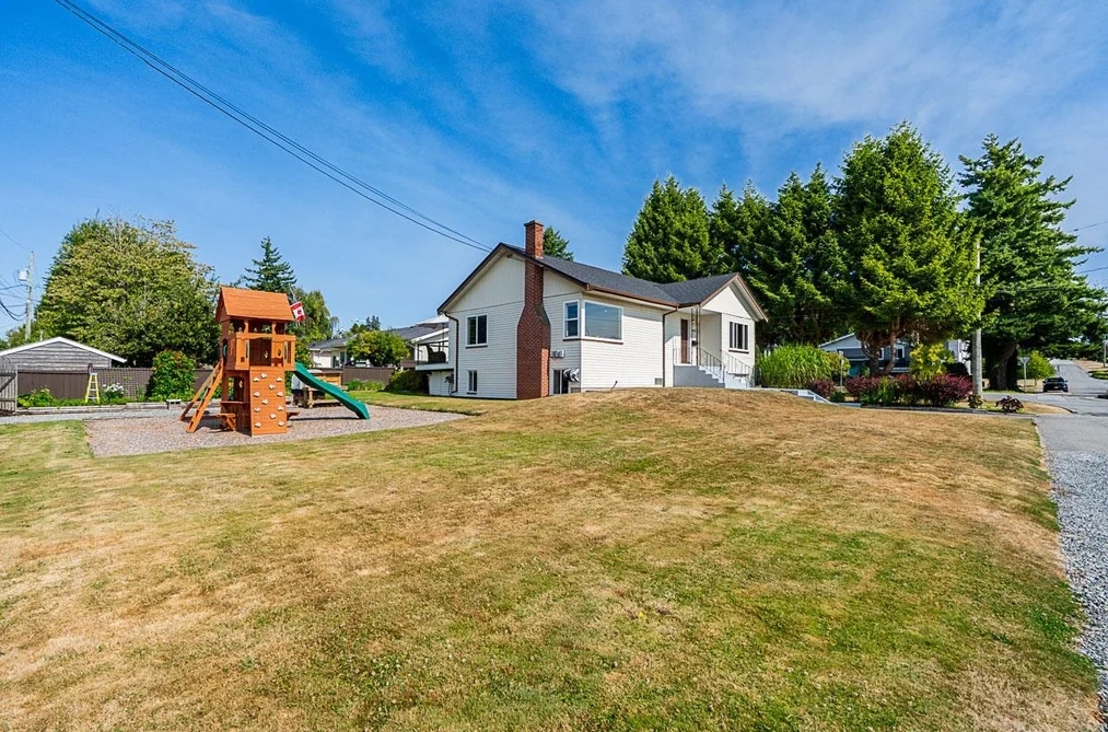 1033 CYPRESS STREET, White Rock BC V4B 4H1, White Rock BC — Residential for Sale - Photo 2