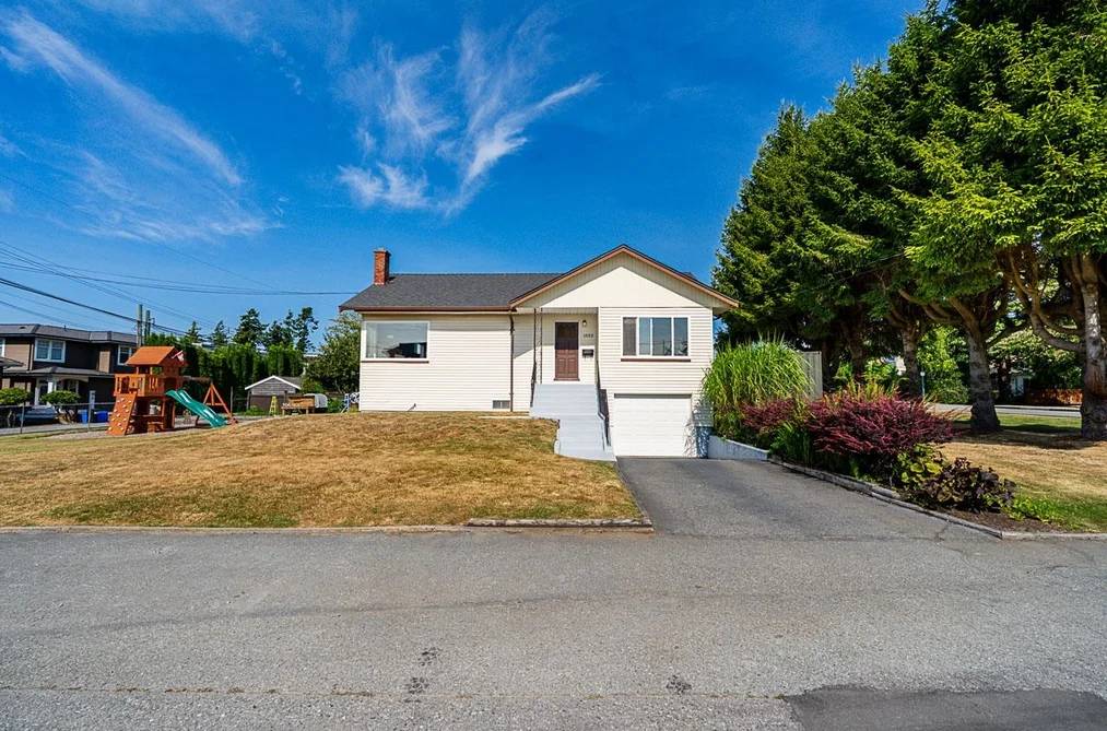 1033 CYPRESS STREET, White Rock BC V4B 4H1, White Rock BC — Residential for Sale - Photo 3