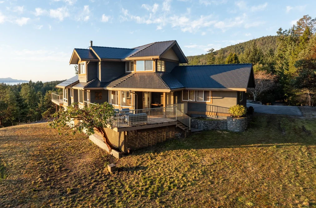 10339 SUNSHINE COAST HIGHWAY, Halfmoon Bay BC V7Z 1B7, Halfmoon Bay BC — Residential for Sale - Photo 2
