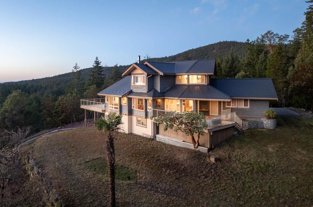 10339 SUNSHINE COAST HIGHWAY, Halfmoon Bay BC V7Z 1B7, Halfmoon Bay BC — Residential for Sale - Photo 3