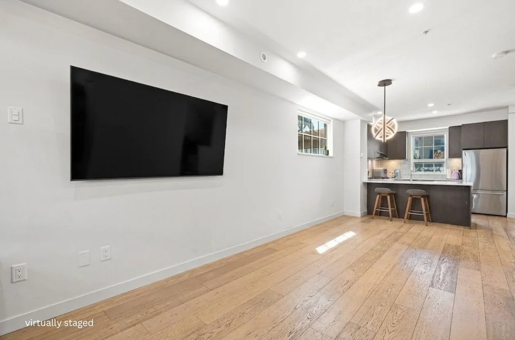 1038 PARK DRIVE, Vancouver, BC — Residential for Sale — Photo 8 of 32