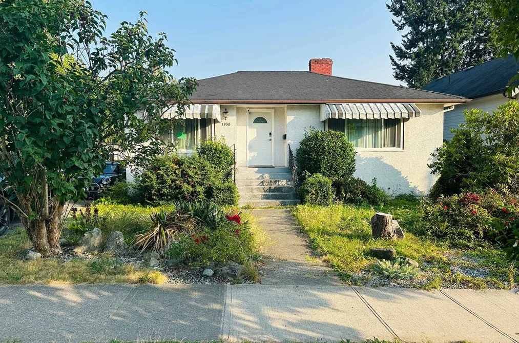 House for sale at 1038 Seventh Avenue New Westminster British Columbia - MLS: R3055280