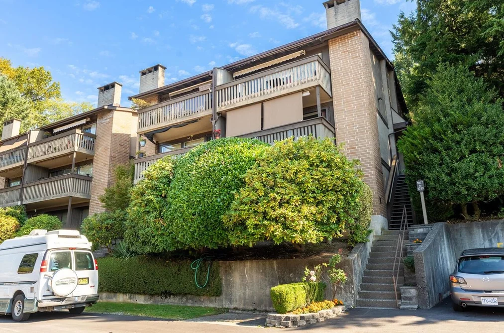 1039 OLD LILLOOET ROAD, North Vancouver BC V7J 3H6, North Vancouver BC — Residential for Sale - Photo 2