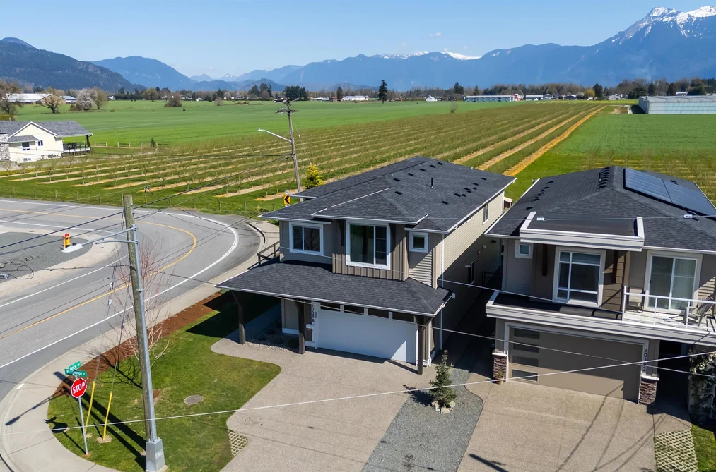 10398 WEDGEWOOD DRIVE, Chilliwack BC V2P 6B9, Chilliwack BC — Residential for Sale - Photo 2