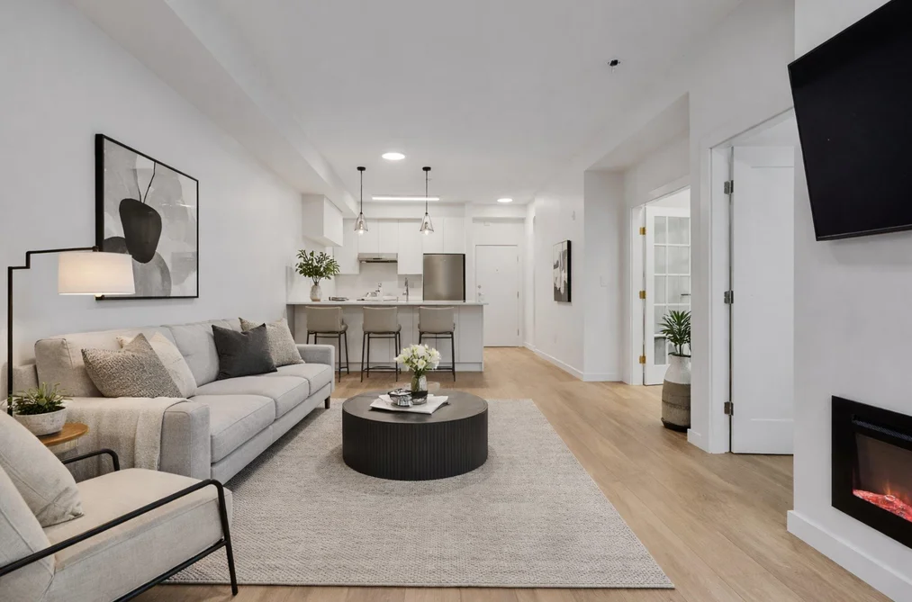 Condo for sale at 104 10088 148 Street Surrey British Columbia - MLS: R3104428
