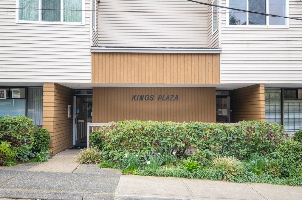 104 105 W KINGS ROAD, North Vancouver BC V7N 2L7, North Vancouver BC — Residential for Sale - Photo 3