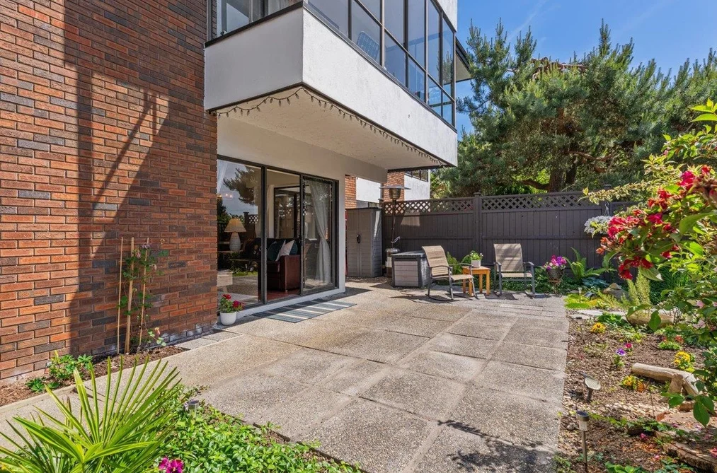 104 1319 MARTIN STREET, White Rock BC V4B 3W6, White Rock BC — Residential for Sale - Photo 2