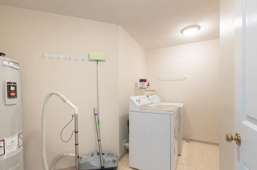 104 1378 FIR STREET, White Rock BC V4B 4B2, White Rock BC — Residential for Sale — Photo 31 of 39