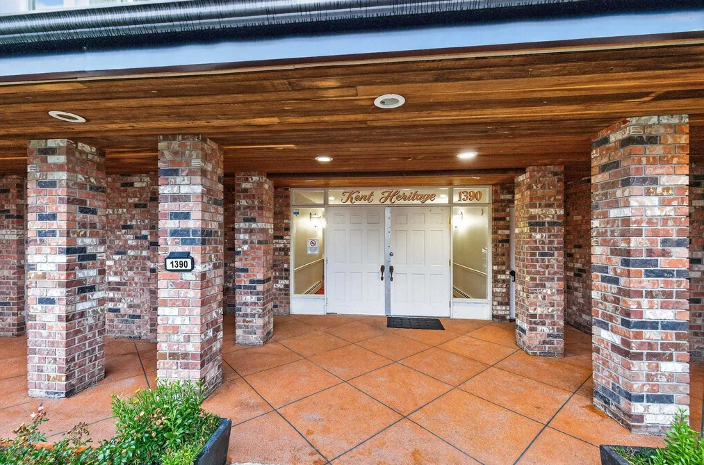 104 1390 MARTIN STREET STREET, White Rock BC V4B 3W5, White Rock BC — Residential for Sale - Photo 3