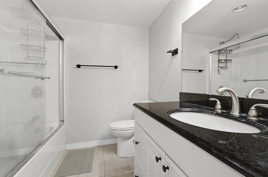104 1437 FOSTER STREET, White Rock BC V4B 3X6, White Rock BC — Residential for Sale — Photo 15 of 19