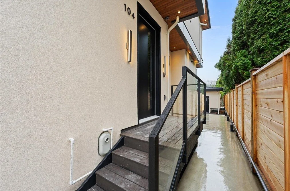 104 1518 HATTON AVENUE, Burnaby BC V5A 2V1, Burnaby BC — Residential Income for Sale - Photo 2