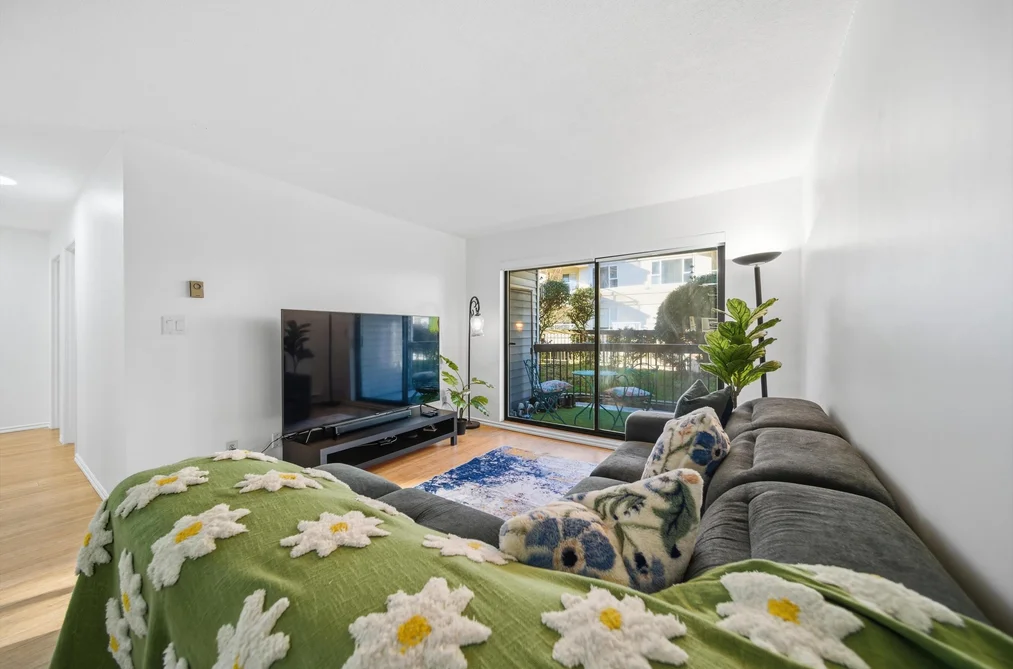 104 15290 THRIFT AVENUE, White Rock BC V4B 2L8, White Rock BC — Residential for Sale - Photo 3