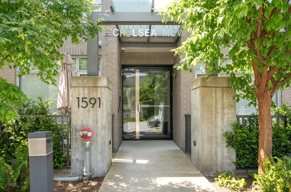 104 1591 BOWSER AVENUE, North Vancouver BC V7P 2Y4, North Vancouver BC — Residential for Sale - Photo 3