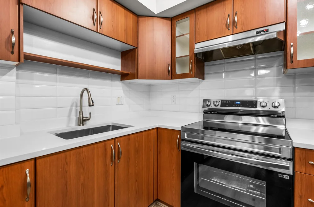 104 160 SHORELINE CIRCLE, Port Moody BC V3H 0B2, Port Moody BC — Residential for Sale - Photo 3